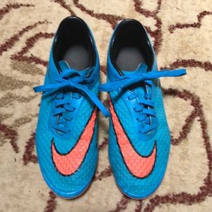 Nike cleats, size 7